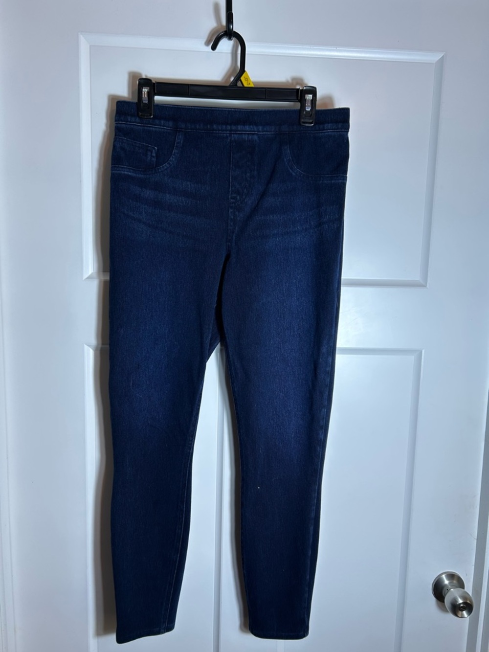 Spanx Women’s Size Large Pull On Jeans Skinny Blue Slimming 743